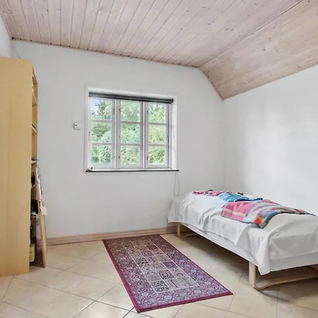 Cozy In Aarup With Wifi Holiday home *