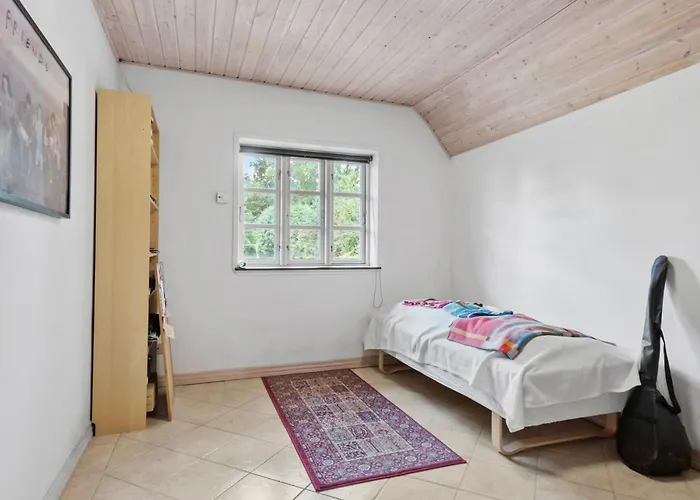 Cozy In Aarup With Wifi Holiday home *